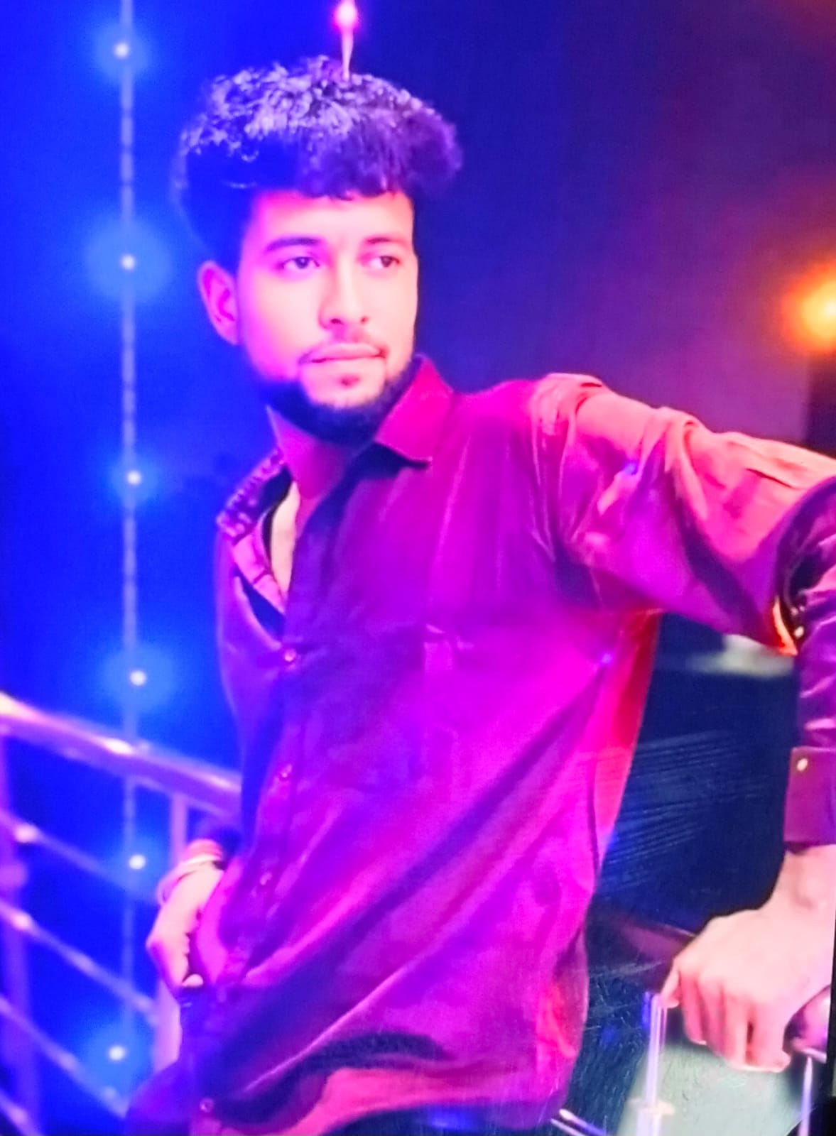 A young man riding a bike died after being hit by a Bolero.The incident occurred between Baheliya and Amwari