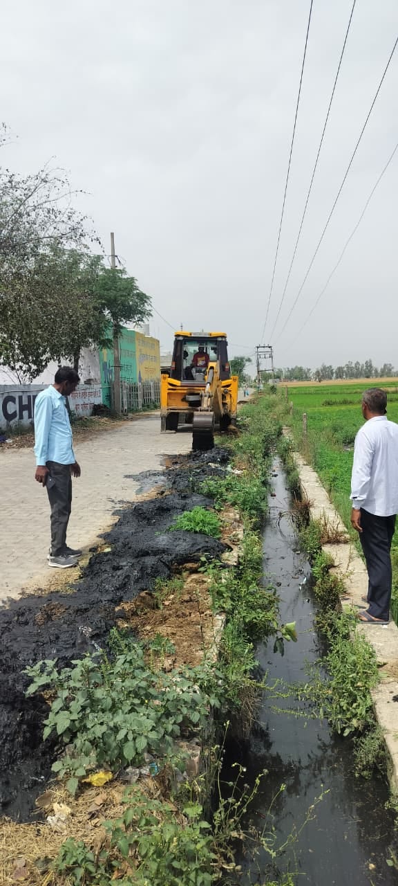Cleaning of drains before the rains in Guhla-Chika
