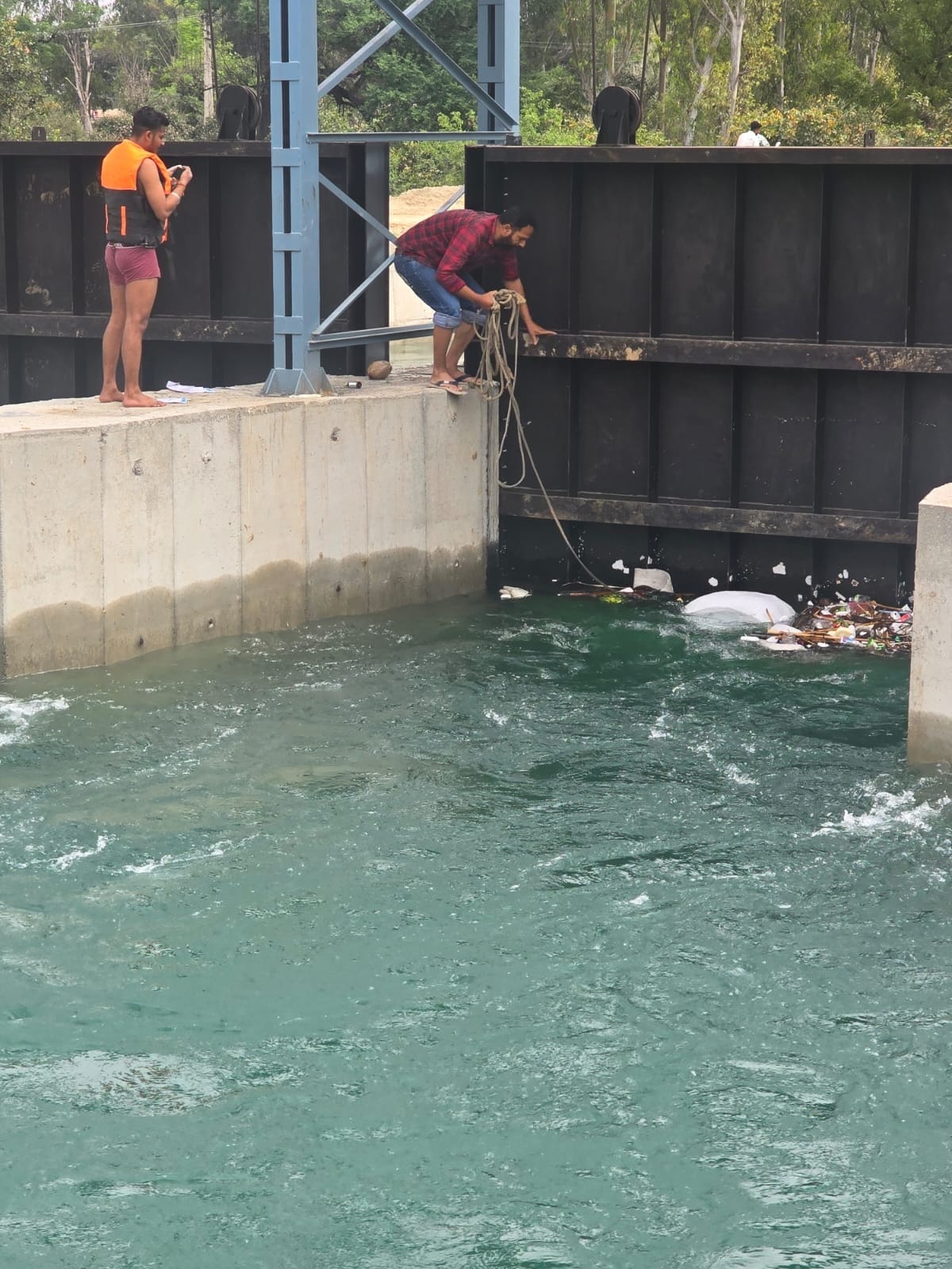 Body found in a sack near Baliala Head, yet to be identified