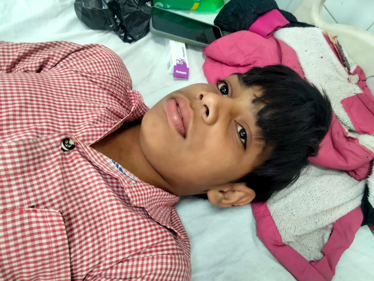 The teenager fought the leopard for five minutes.