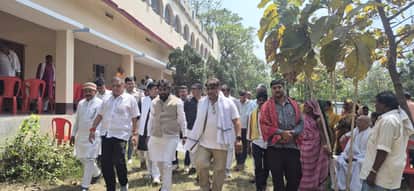 घर पहुंते ईशान किशन के पिता