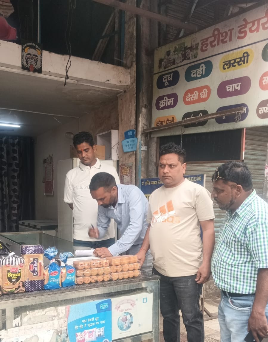 29 shopkeepers were fined for littering and not keeping dustbins.