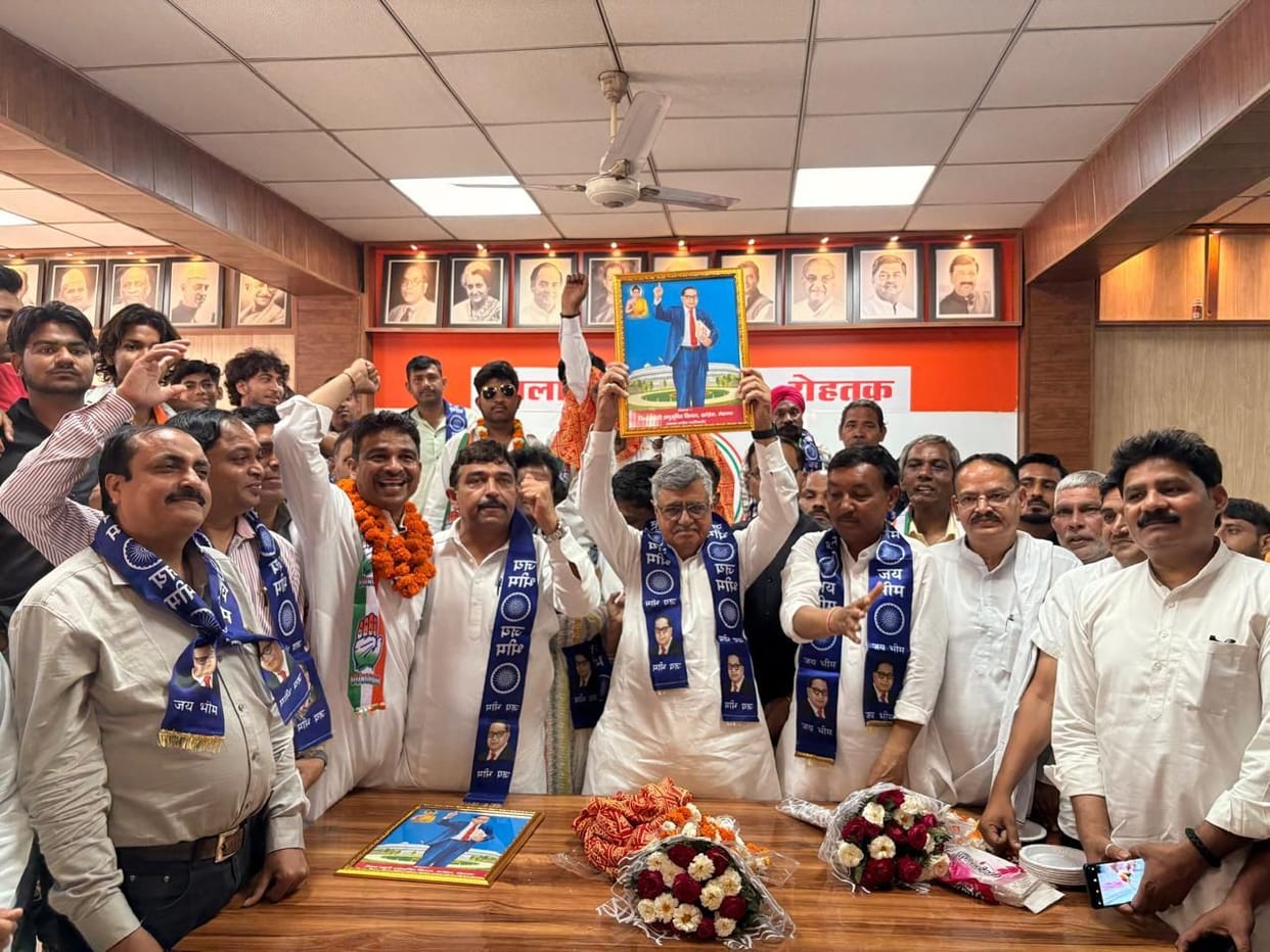 Flowers offered on the birth anniversary of Babu Jagjivan Ram