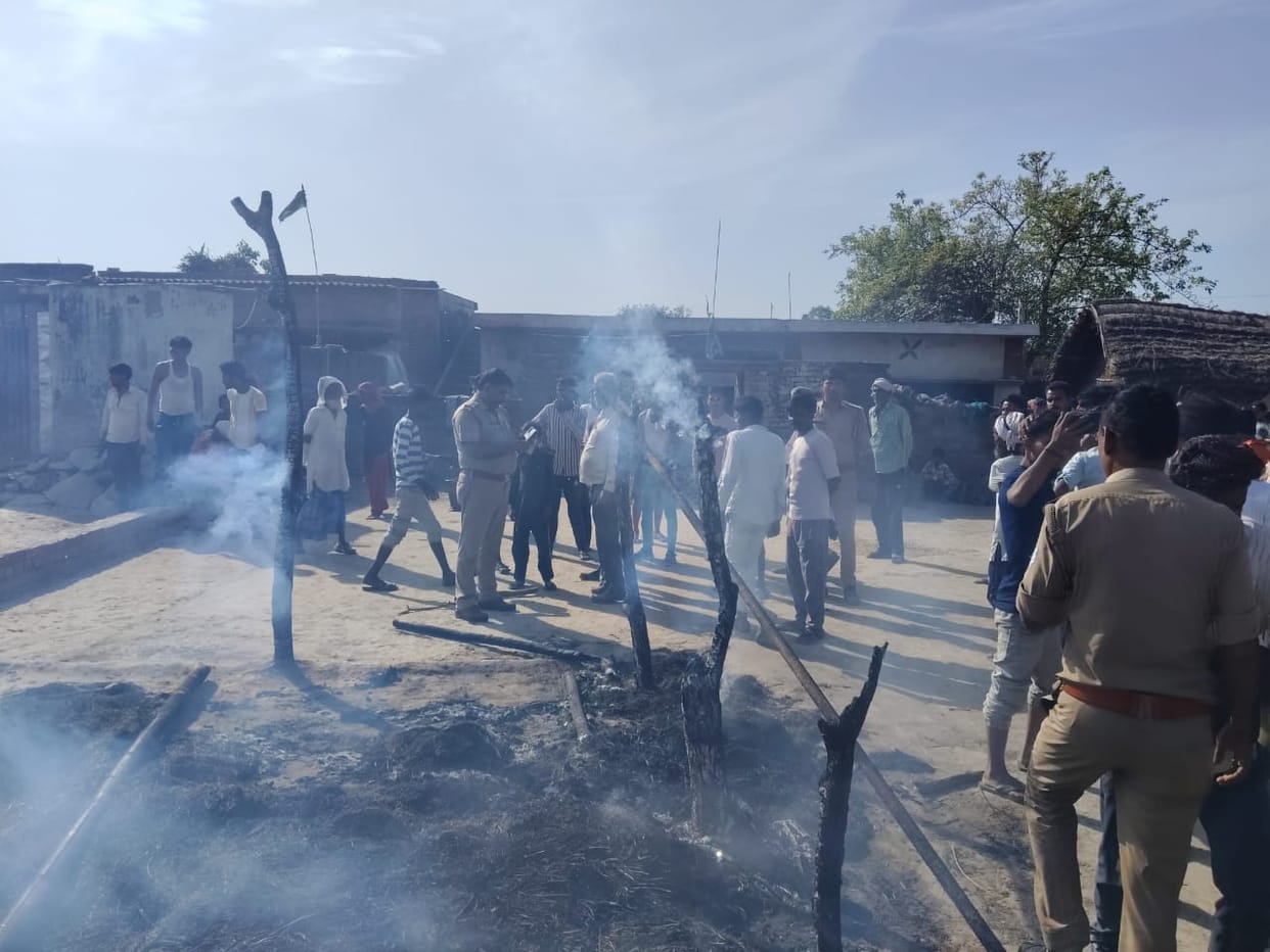 24 houses reduced to ashes, eight goats burnt alive in a massive fire