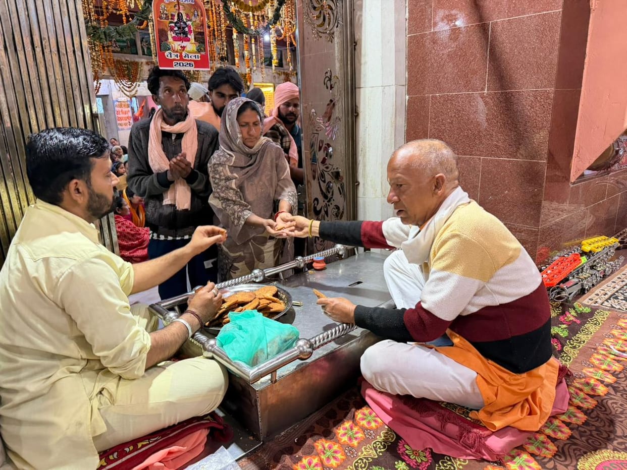 20,000 devotees had the darshan of Balayogi at Diotsiddh.