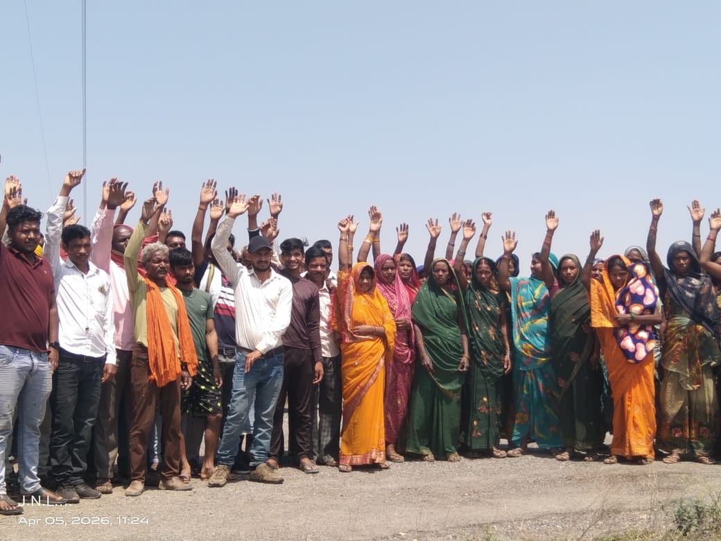 Villagers stage protest over lack of electrification in Telgudwa's Western Hamlet.