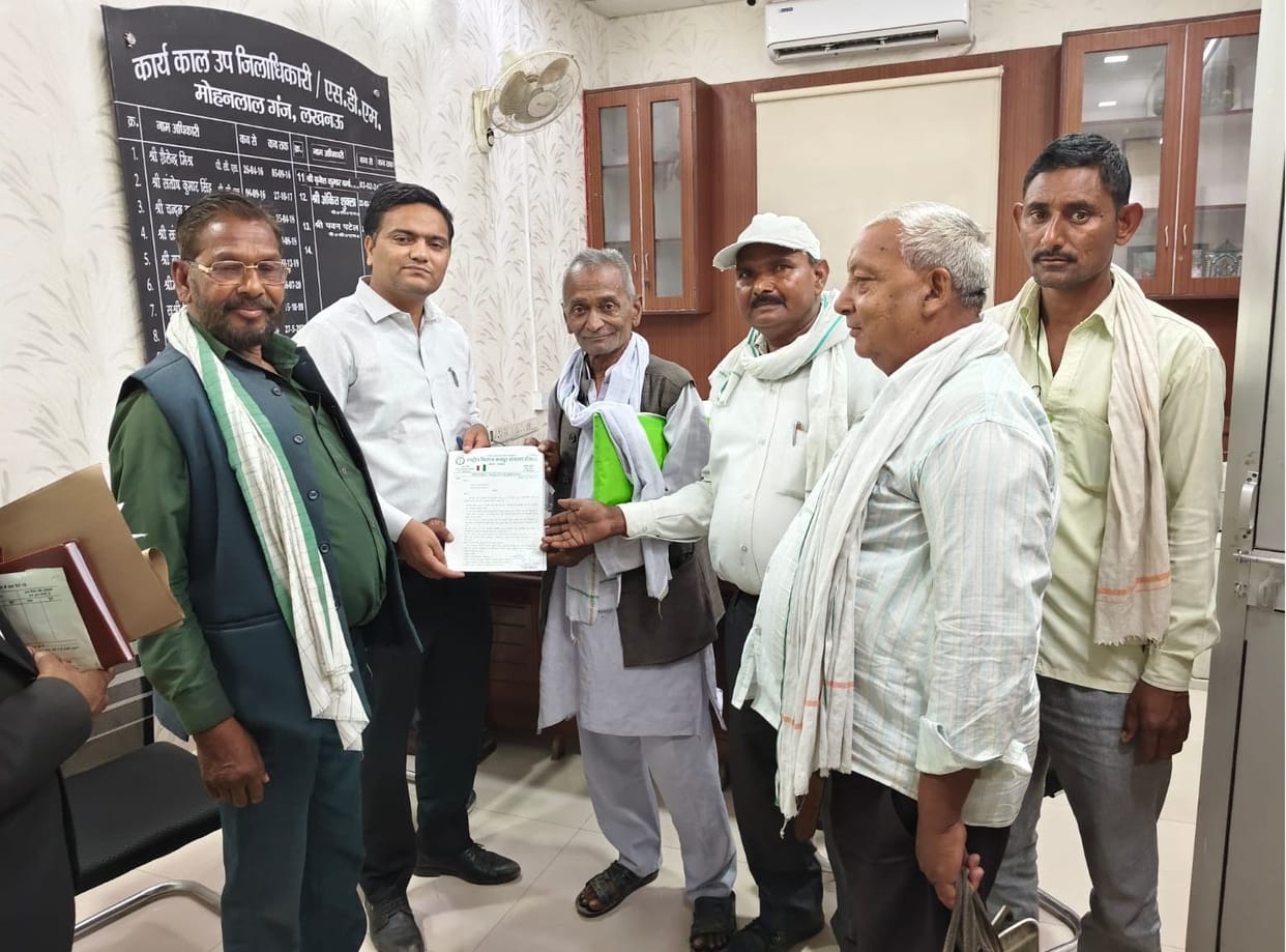 Angry farmers protested and warned of an indefinite strike from the 10th