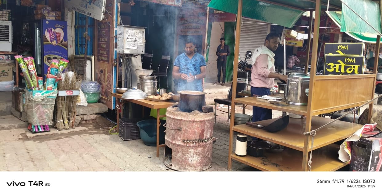 1100 consumers of commercial gas cylinders, only 50 cylinders given in a month