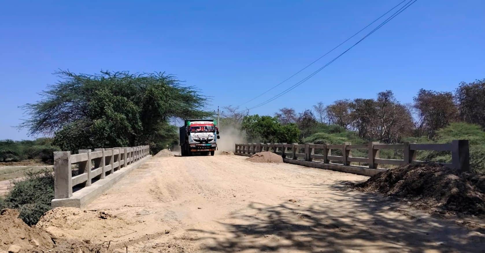 फोटो 08: बेहटा नाला पर निर्माणाधीन पुल। संवाद