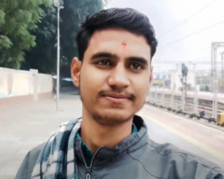 Security guard riding a bike dies after being hit by a vehicle