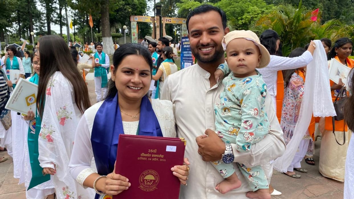 Jyoti and Kriti arrived at the ceremony to receive their degrees with their children in their arms.