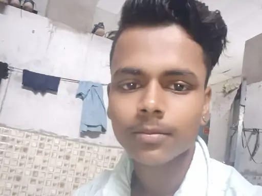 19-year-old youth dies after falling from train, body found on railway track