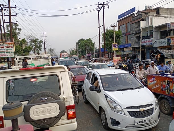 Traffic jams are troubling people, and the back market's presence only adds to the woes