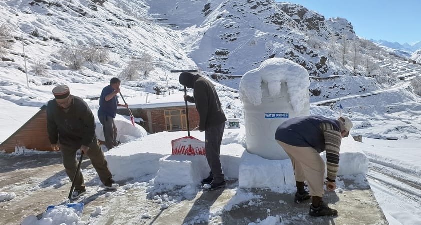 Snowfall on high peaks, rain in Kullu, cold returns