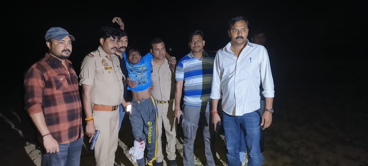 The absconding snatching accused was arrested in an encounter.