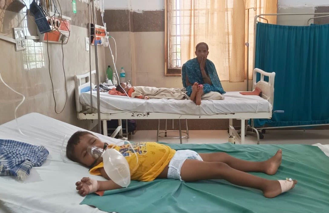 The number of patients suffering from fever, vomiting and diarrhea, and breathing difficulties has increased.