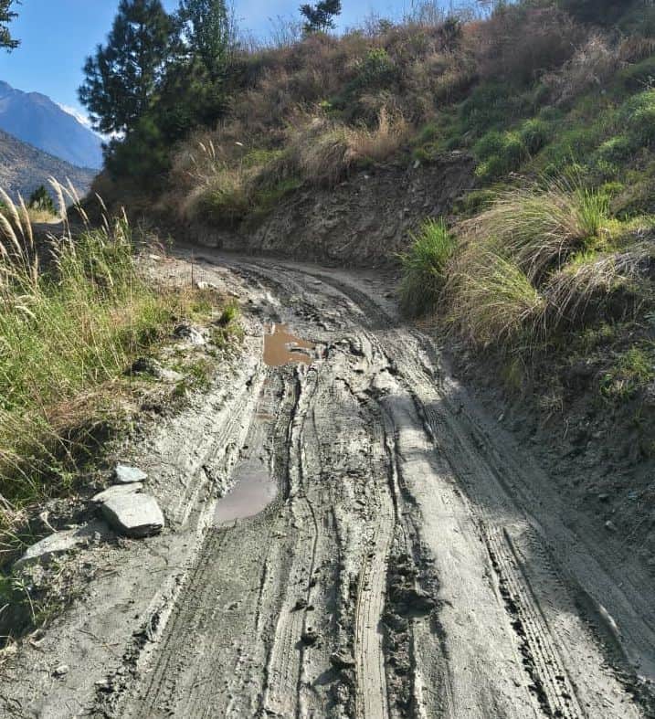 रामपुर की सरला-परोग वाया कंडी-ओडा-शंथल सडक़ की हालत बनी खस्ता। संवाद