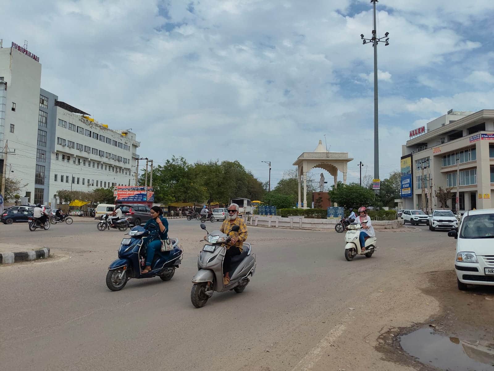 रविवार को जिले के मौसम का दृश्य। संवाद