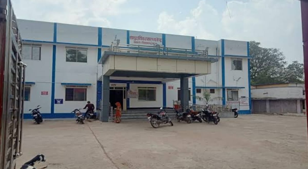 Tikamgarh: अचानक बदले मौसम के बीच आकाशीय बिजली गिरने से महिला की मौत, खेत में काम कर रहा था परिवार