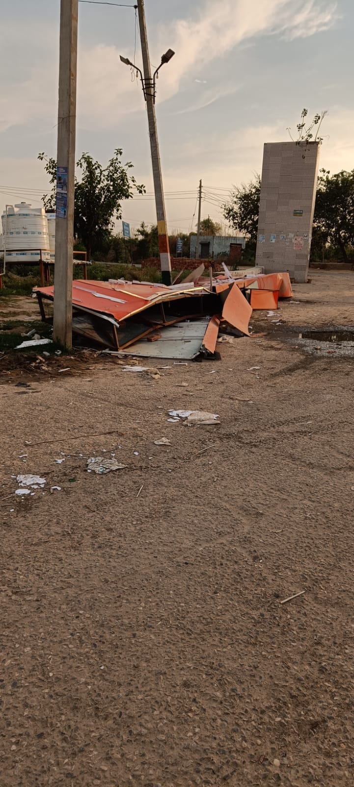 Gate of Sheetla Mata Temple blown away in storm, accident averted