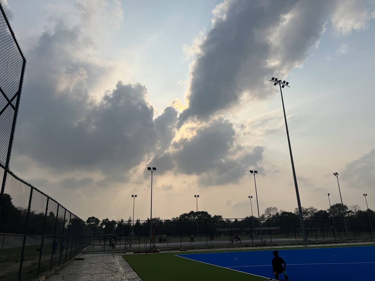 Clouds and strong winds worry farmers, maximum temperature drops by 5 degrees