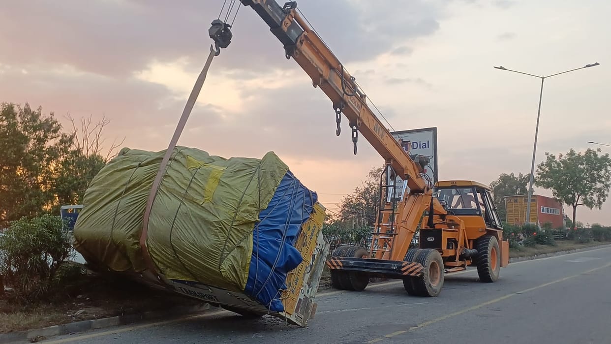 A major road accident was averted when a pickup overturned on the highway.