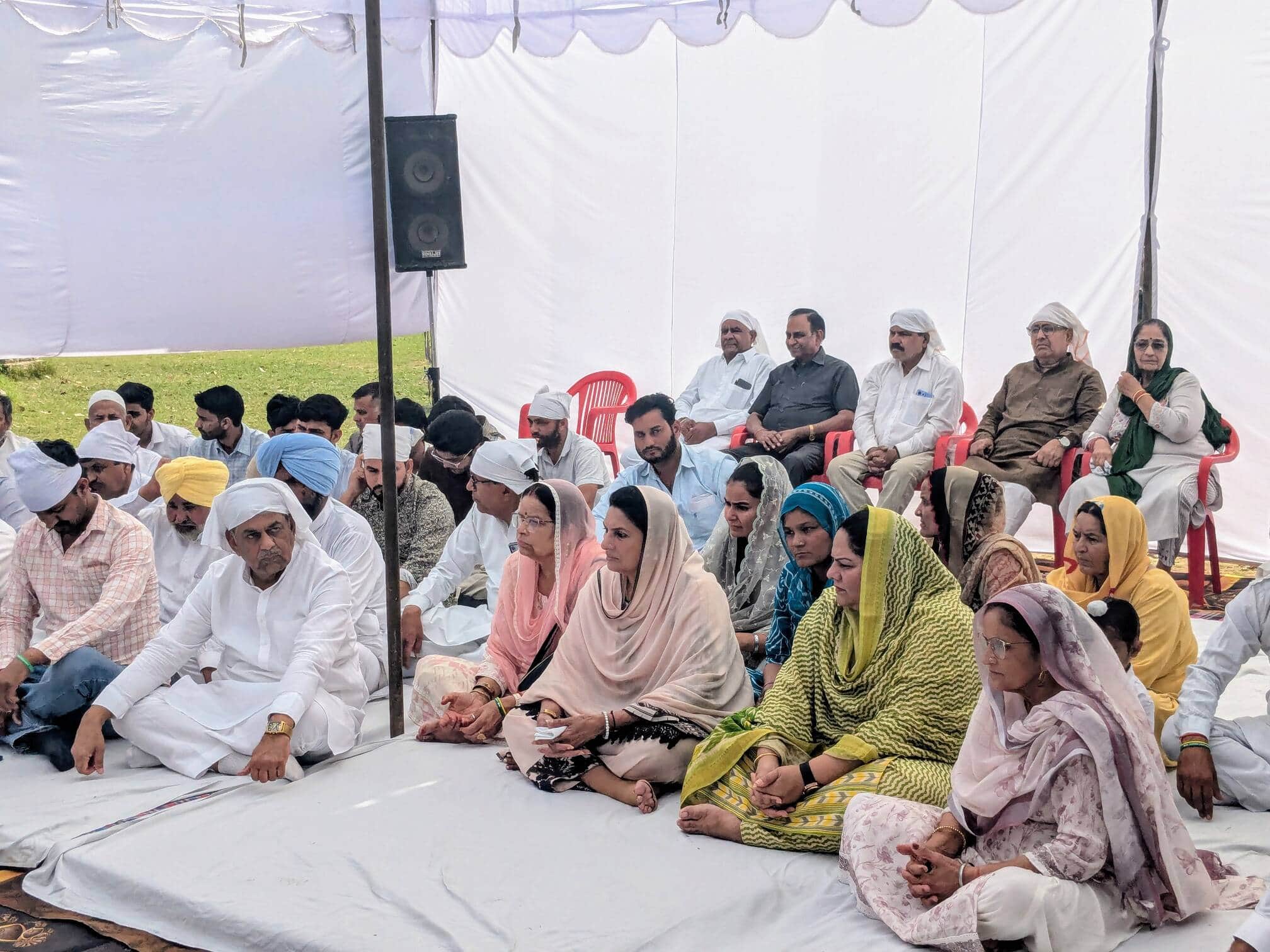 बरनाला रोड स्थित चौटाला हाउस के समक्ष स्थित चौधरी देवीलाल सामुदायिक पार्क में आयोजित सभा में मौ