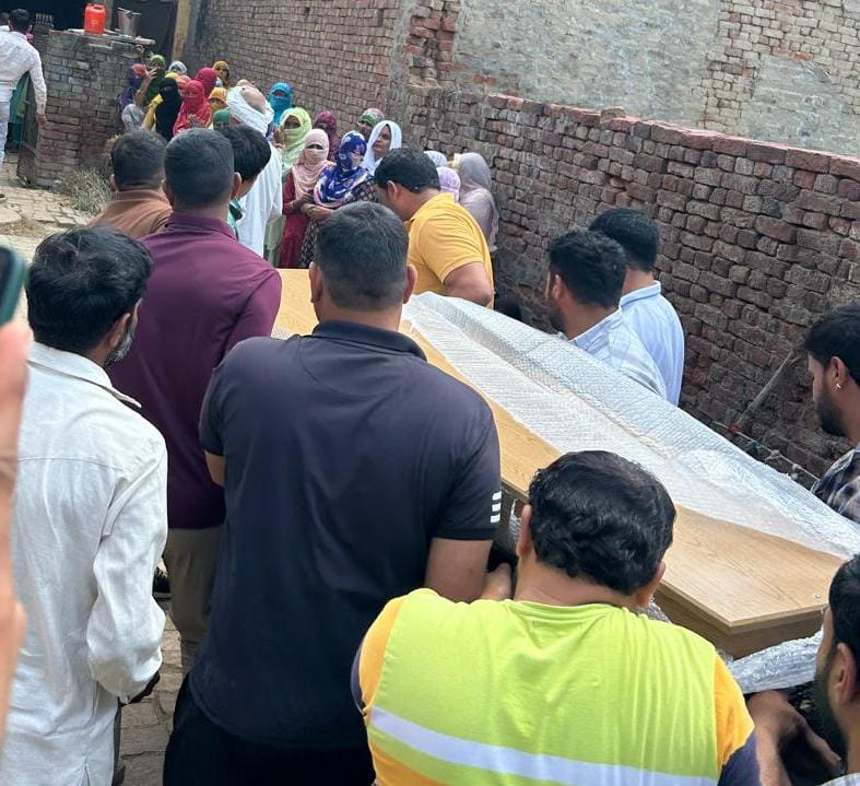 The body of Sagar, who died while cutting a tree in the Netherlands, arrived
