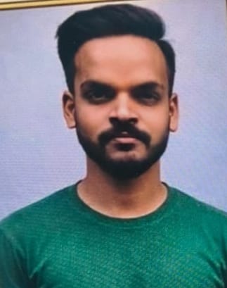 After losing money in an online game, a trader committed suicide by jumping into the Gomti river