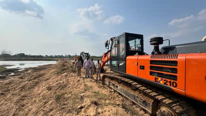 Jagdalpur Major action against illegal sand mining