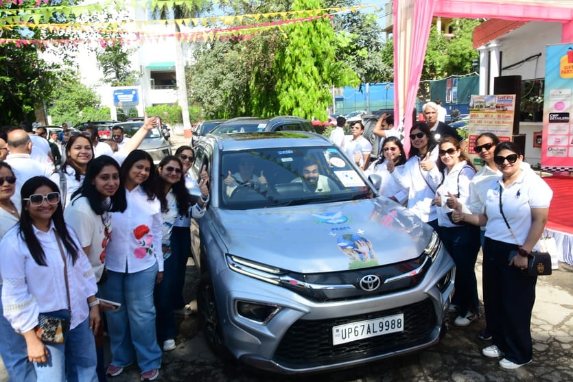 Women organised a car rally for world peace, Geetika came first and Ekta came second