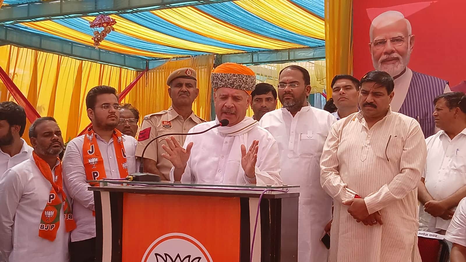 रेवाड़ी। कार्यक्रम को संबोधित करते केंद्रीय राज्य मंत्री राव इंद्रजीत सिंह। संवाद