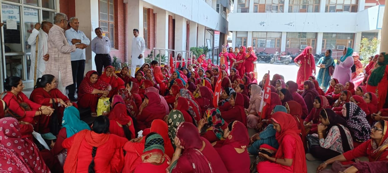 ASHA workers stage protest over demands.
