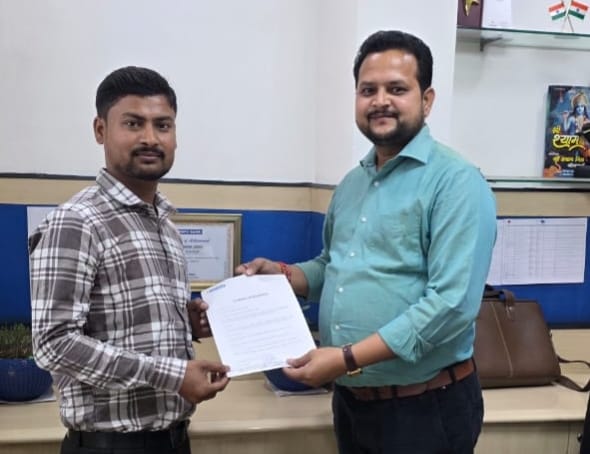 Bank employee's honesty saved farmer's earnings by returning Rs 50,000