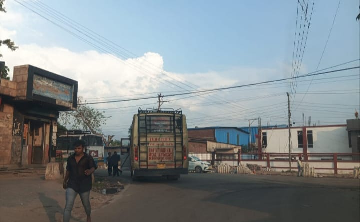 A JCB and a tipper were caught while mining in Mahadev Khad.