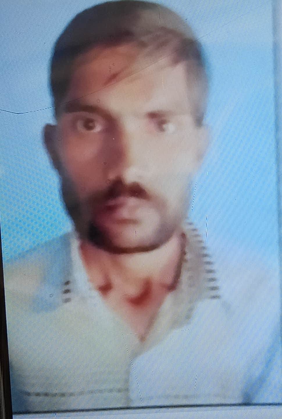 फोटो - 04 मृतक बृजकिशोर की फाइल फोटो।