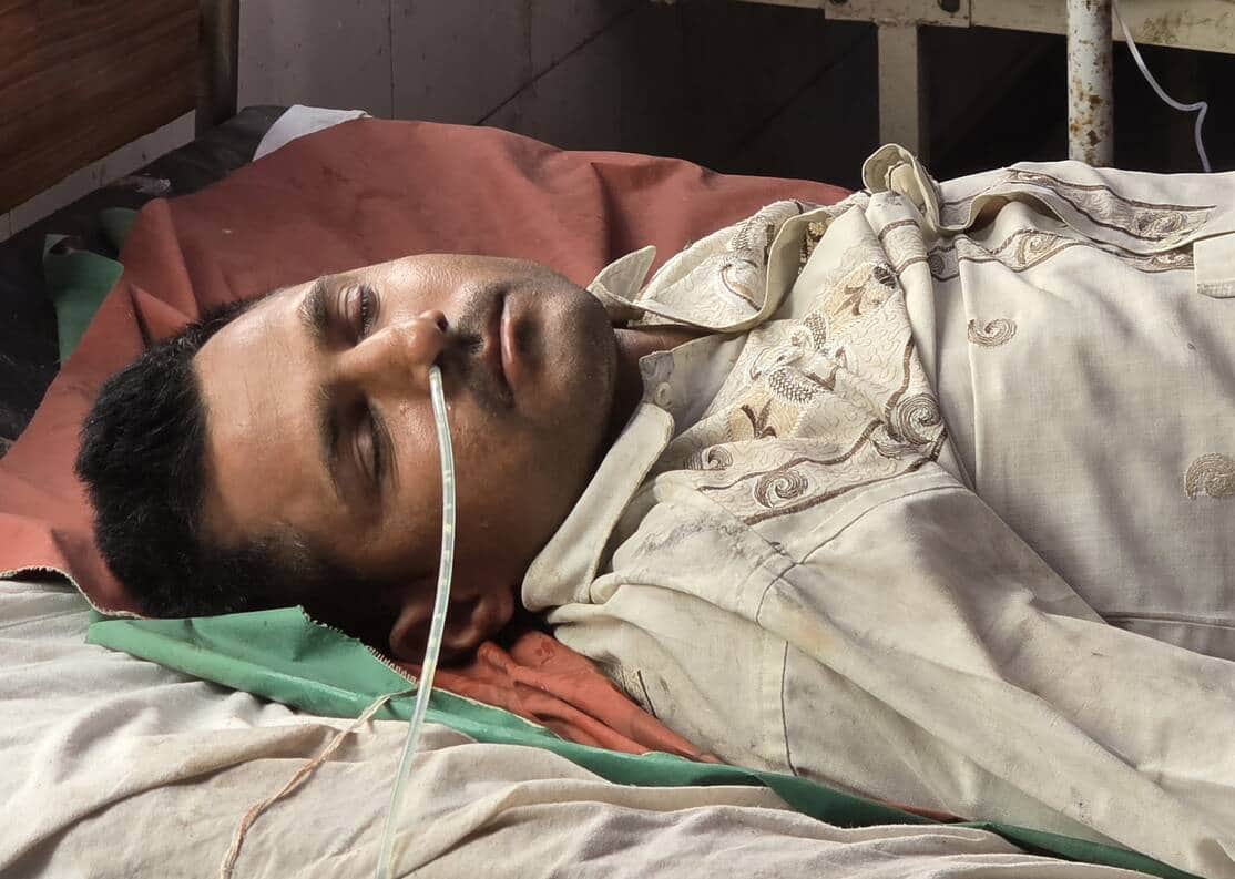 फोटो-21 कायमगंज सीएचसी में जहर खाने से बेहोश प्रवेश। संवाद