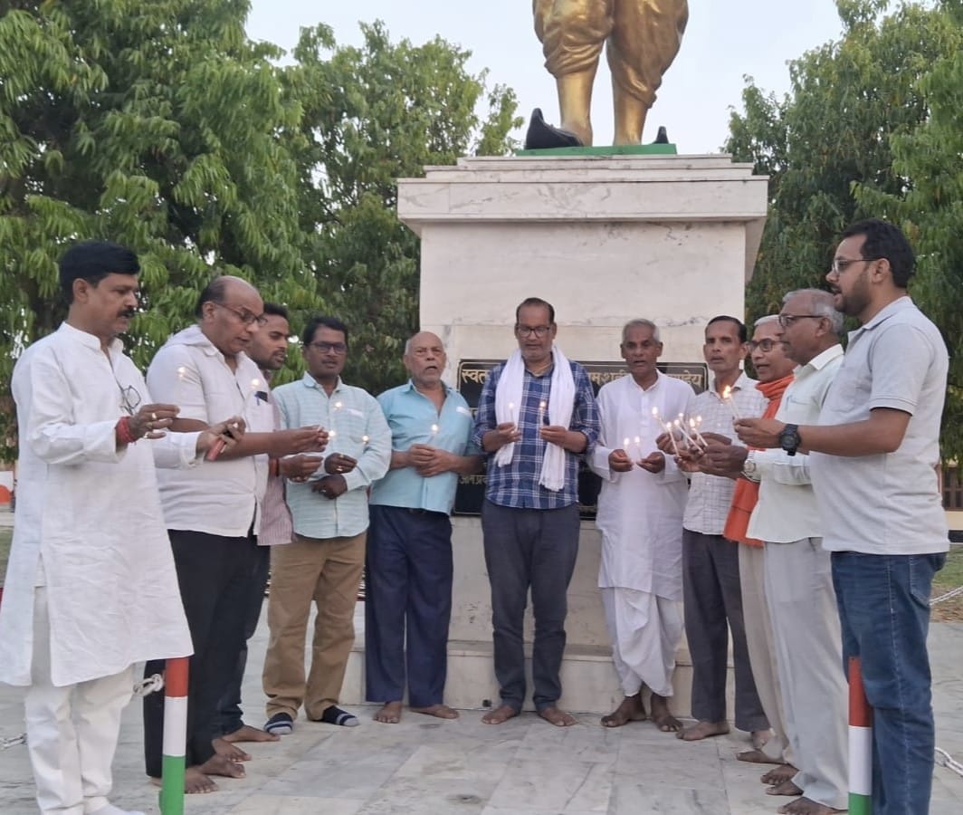Candle march held on the eve of Martyrdom Day