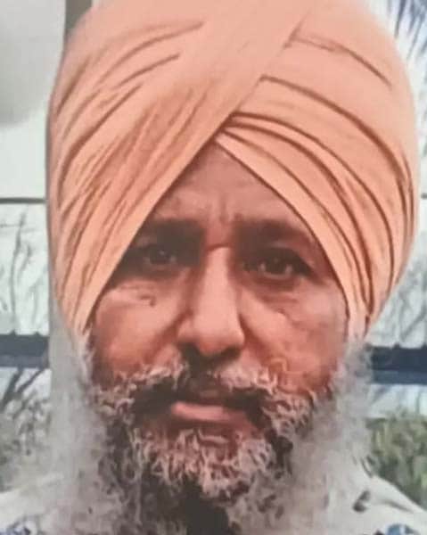 पुवायां के गांव मुकीमपुर निवासी चरनजीत सिंह का फाइल फोटो। स्रोत : परिजन