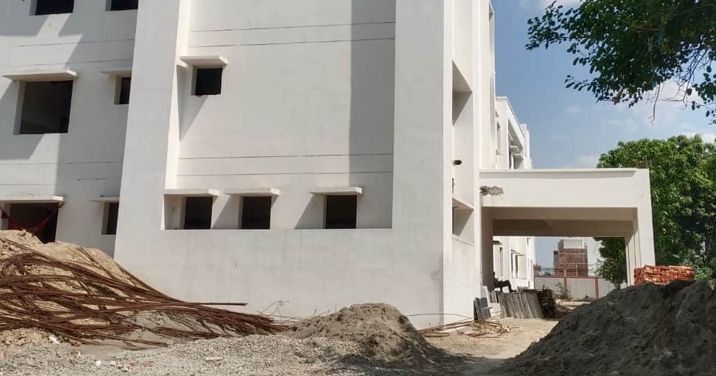 राजकीय मेडिकल कॉलेज में बन रहा क्रिटिकल केयर ब्लॉक। संवाद
