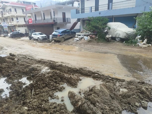 Pipes broke due to encroachment removal, people thirsted for water