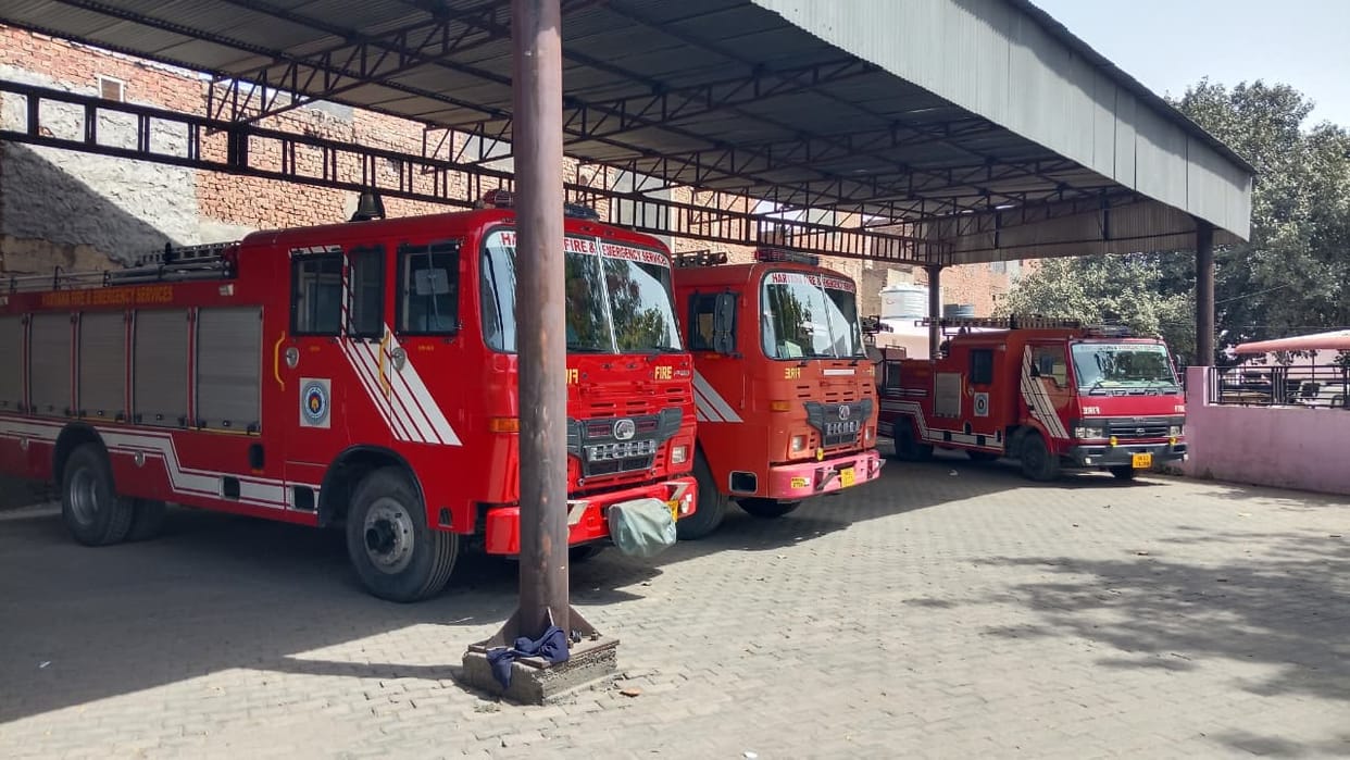 Families of firefighters who died fighting fires have not received any assistance; firefighters are on strike today