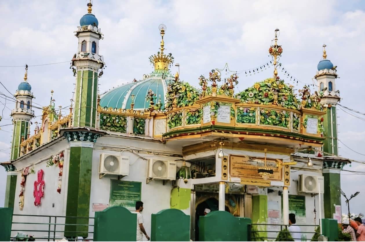 आस्ताना सैयद मखदूम अशरफ जहांगीर समनानी।संवाद