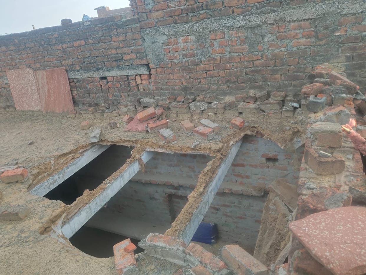 A woman died after a tree fell on her in Simardhari village.