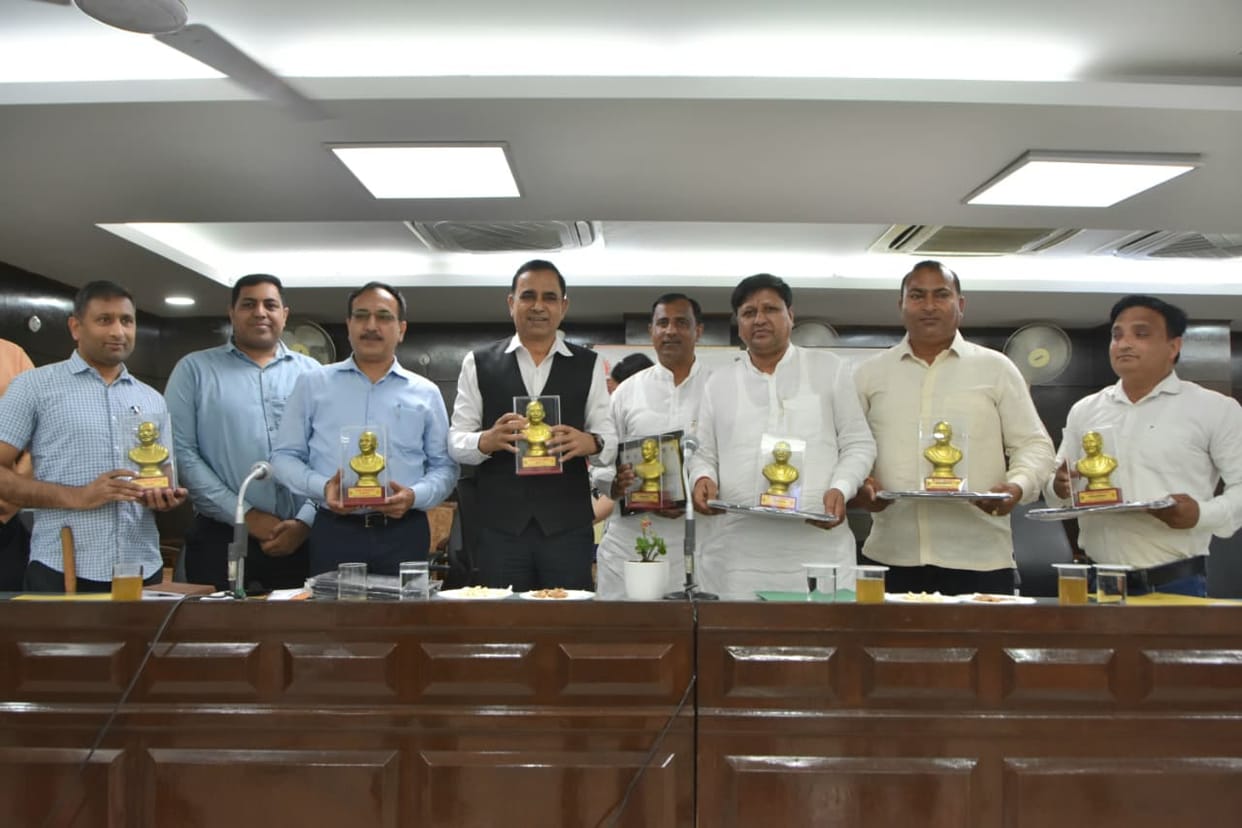 56 Gram Panchayats in the district were honored for being TB-free and pledged to raise awareness.