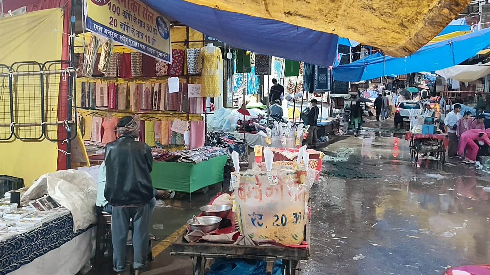 ग्रीष्मोत्सव घुमारवीं में बारिश के बाद जमा पानी। संवाद