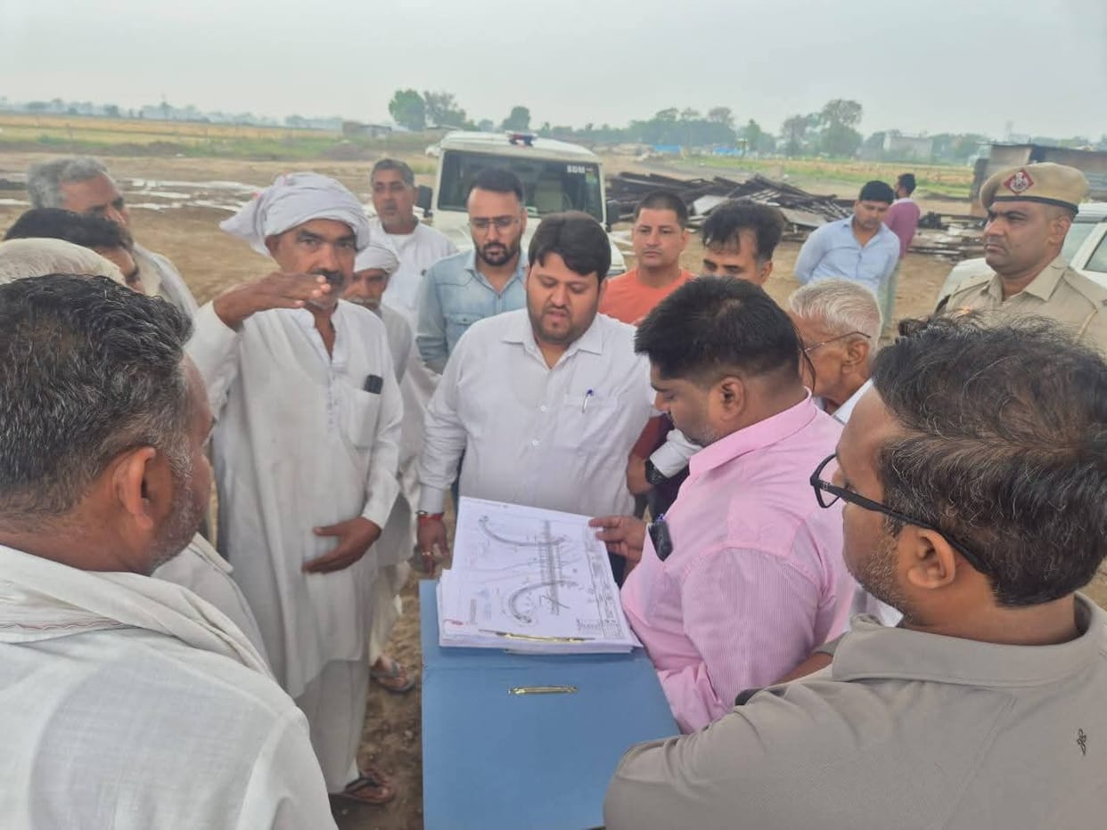 SDM inspected the construction work of the dam.