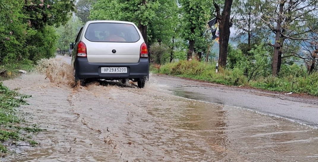 Waterlogging on the Jogindernagar-Sarkaghat State Highway slowed down the movement of vehicles.