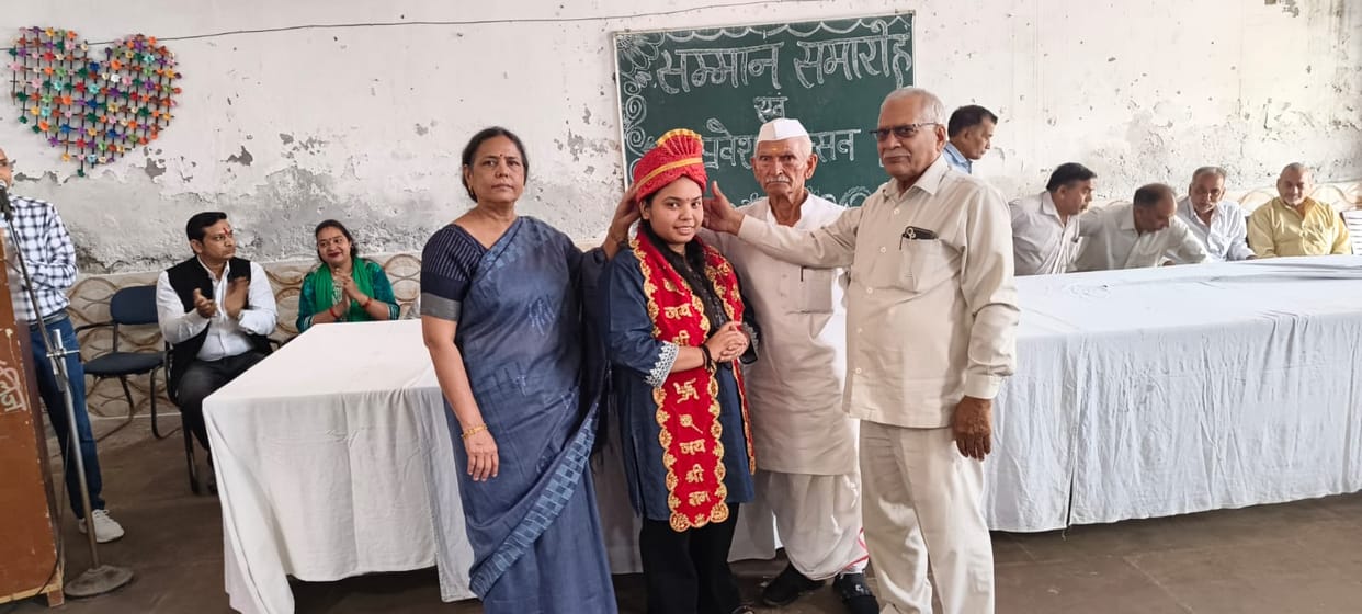 Saloni Jindal, who secured 46th rank, was honoured.