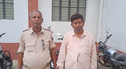 Muzaffarpur Bihar news : illigal sprit seized in homiopath clinic incharge doctor arrest by excise police